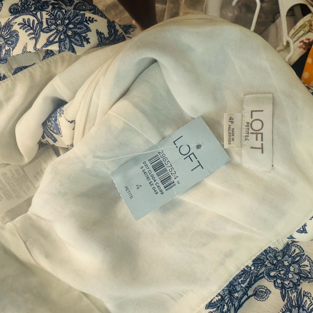 NWT- Loft Trellis blue and white floral jumpsuit. - Picture 5 of 6